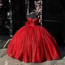 Beautiful red dress  / hermoso vestido rojo quinceañera 