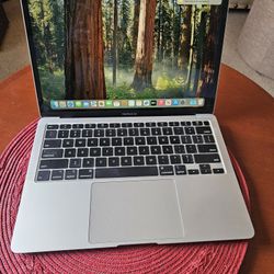 Macbook Air i7 16gb Ram 250gb SSD Drive 13" Screen 2020