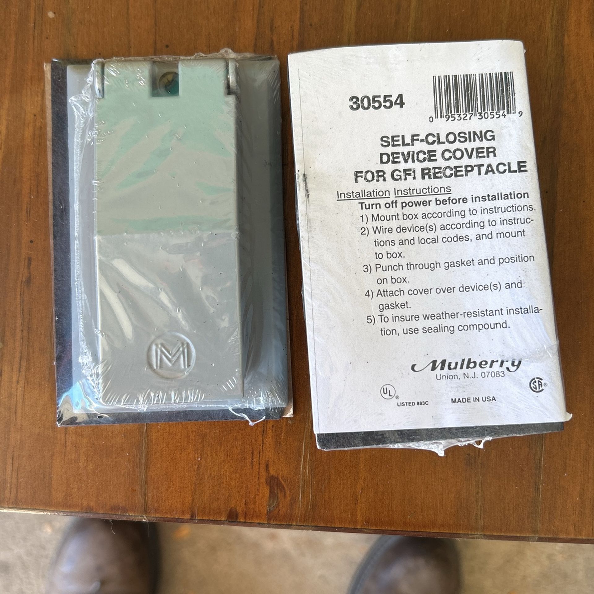 (20) Self-Closing Device Cover for GFI Receptacle