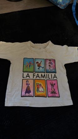 Disney coco la familia 2t shirt