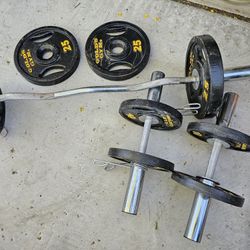 GOLDS GYM OLYMPIC WEIGHTS WITH CURL BAR AND DUMBELLS 