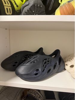 Yeezy foam runners new