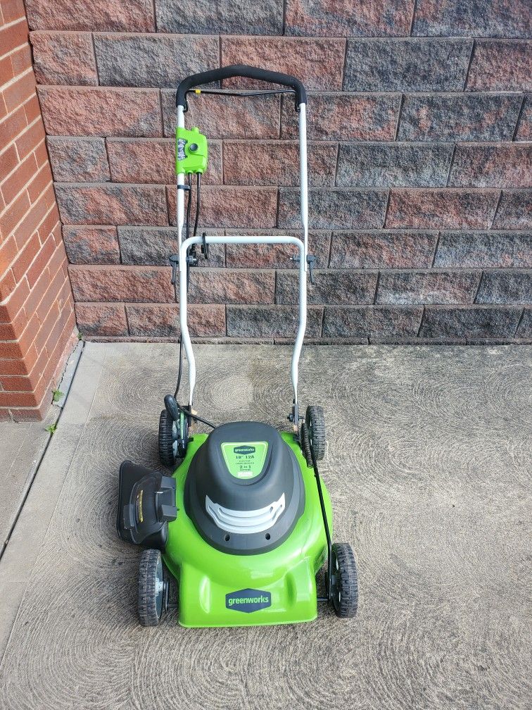 GREENWORKS 12 AMP ELECTRIC CORDED MOWER MULCH OR SIDE DISCHARGE LIKE NEW CONDITION WORKS PERFECT 