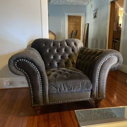 Raymour And Flanagan Dutch Sofa, Chase And Chair