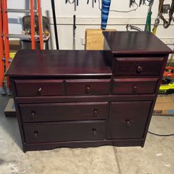 Dresser/Changing Table