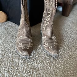 Ariat girl boots size 12.5t