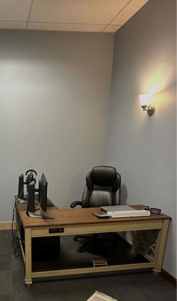 ✨ LIKE NEW! Beautiful High-Quality Furniture – CLEAN & SMOKE-FREE HOME ✨