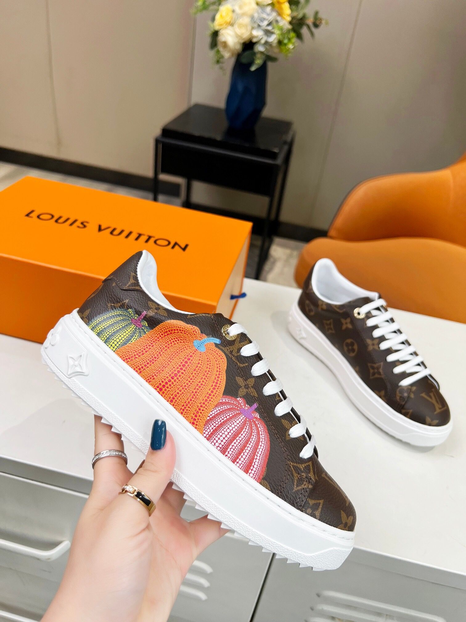 Louis Vuitton Menโs Sneaker With Box 2024
