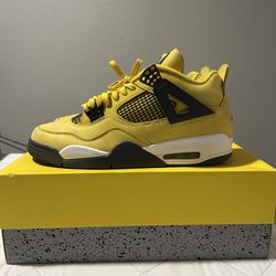 Thunder 4s (size 12 ) used in good condition