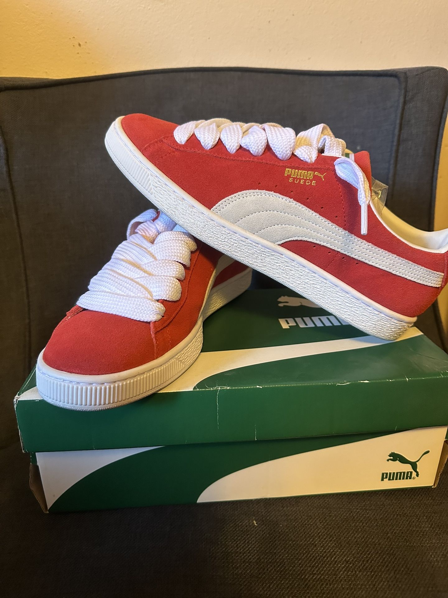 Red Pumas Size 11
