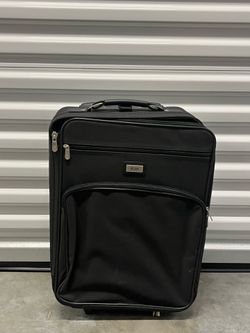 Travel suitcase