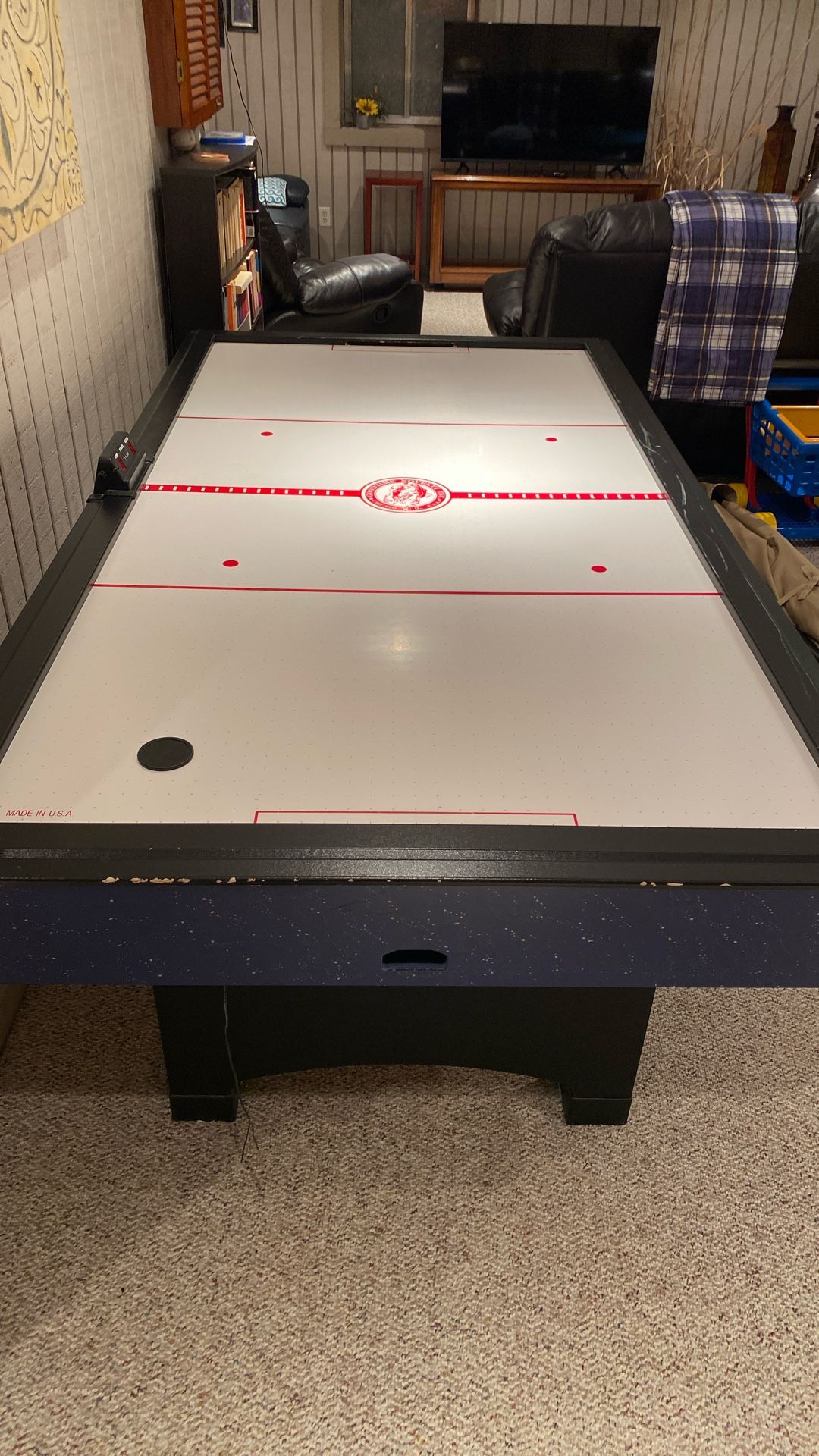 Air Hockey Table