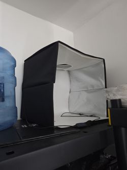 Led photo studio and magnifying led light stand