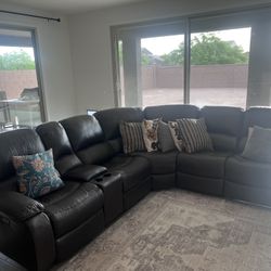 Big Comfortable Leather Sectional – Recliners, Clean & Ready