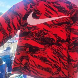 Boys Sweaters Size Xs To Large. New And Like New. 