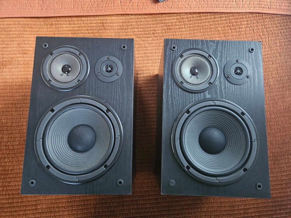 Yamaha NS-A635A Passive Bookshelf Speakers