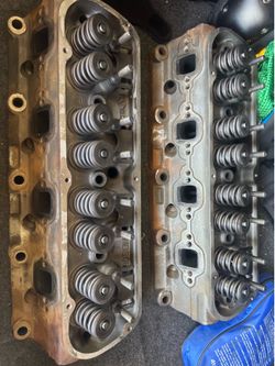 289 302 Ford Heads World Product Windsor Jr.