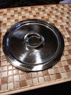 Serving plates