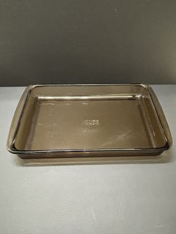 Pyrex casserole dish