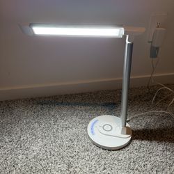 Moveable/dimmable Light + Phone Charger