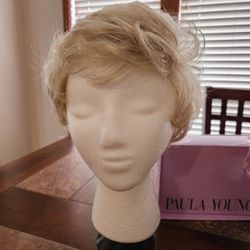 Short Blond Wig
