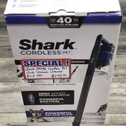 Shark IX141 Cordless Pet Stick Vacuum Cleaner Brand New 