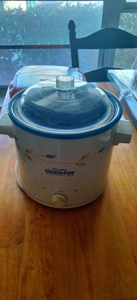 Vintage Rival Crockpot Model 3100/2 3.5 Quarts Slow Cooker Blue Colored Crock