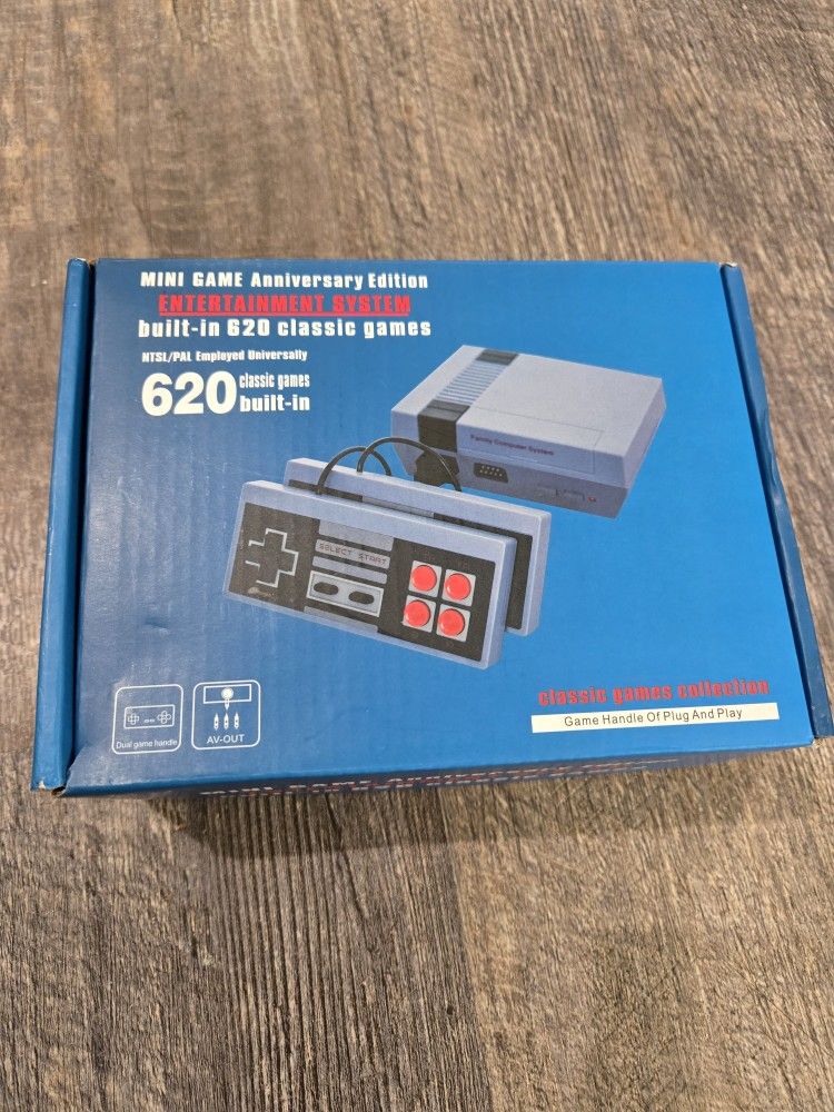 Retro Game Console Classic Edition Built-in 620 Games + 2 Controllers 8 Bit