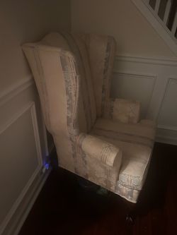 Vintage Wingback Accent Chair
