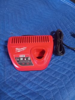Milwaukee 12 Volt Charger