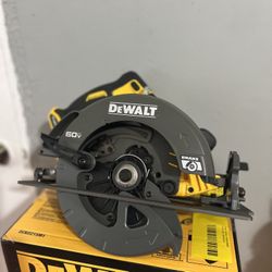 DEWALT FLEXVOLT 60V MAX Cordless Brushless 7-1/4 in. Circular Saw with Brake (Tool Only)
