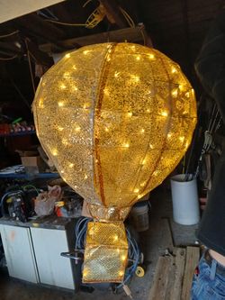 Wire Sculpture With Lights