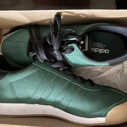 Size 8 1/2 Adidas Green Samoa