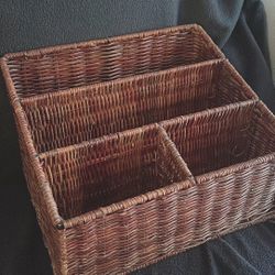 Rattan Stuffed Organizer 