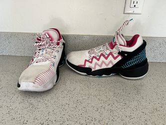 Adidas Don Issue 2 Spider Gwen Stacy Mens 8.5