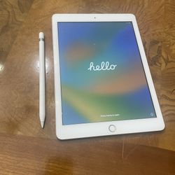 iPad 6th Generation with Apple Pencil 
