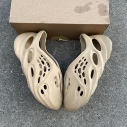 Yeezy Foam Runner Ochre 