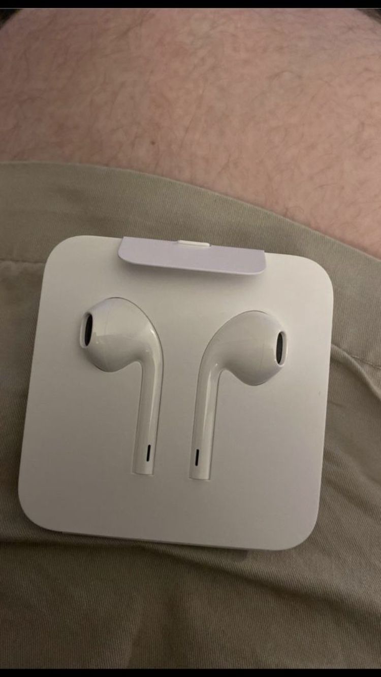 Brand New Apple Headphones (Not AirPods)
