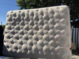 Beautiful Queen, Matress