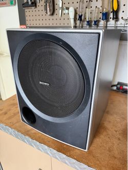 Sony SS-WP700 9” Subwoofer in good shape!