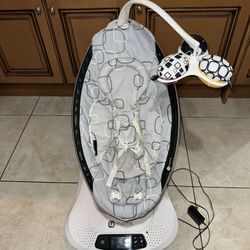 4moms MamaRoo Baby Swing - Bluetooth Motion Baby Seat