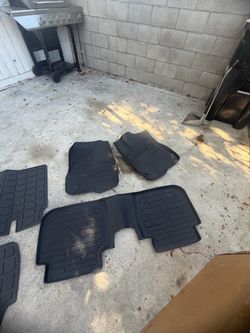 Black Rubber All-Weather Car Floor Mats Set