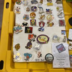 Disney Pins 