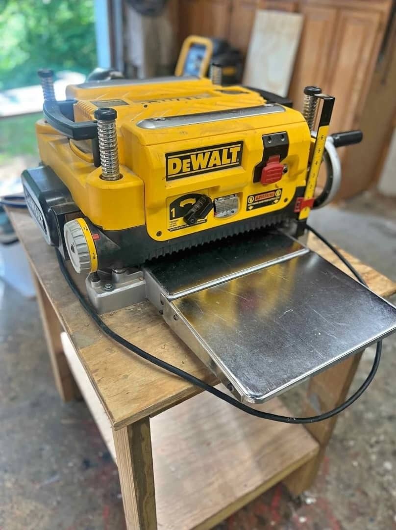 DeWalt planer