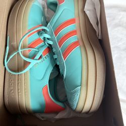 Women Adidas Sneakers 