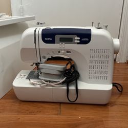 NEW NEW BROTHER CS7000X DIGITAL SEWING MACHINE W/KIT for Sale in Laurel, MD  - OfferUp