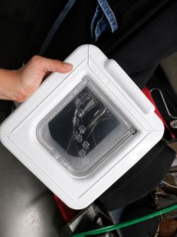 Electronic CatMate microchip cat door