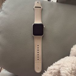 Apple Watch (No charger)