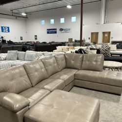Sofas Ready To Go TODAY! Brand New!