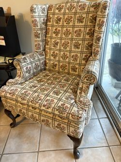Vintage 1980’s Ethan Allan Queen Anne Chair  